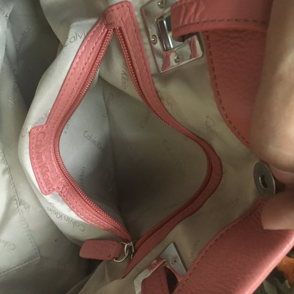 Authentic Calvin Klein Pebbled Leather Shoulder Bag - Picture 8 of 9